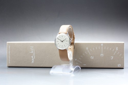 Exc avec boîte - boîte], montre