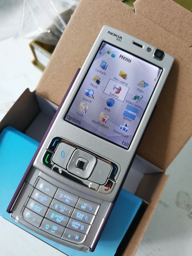 Pristine condition nokia n95 - pristine,