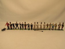 Vintage BRITAINS ALYMER MARLBOROUGH ENGLAND Metal Soldiers Figurines R4