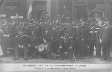 CPA 32 MUSIQUE DES SAPEURS POMPIERS D'AUCH CONCOURS MUSICAL 1908 (cpa rare