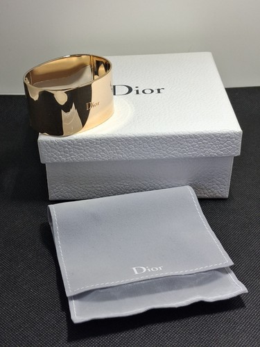 Superbe bracelet manchette - superbe,
