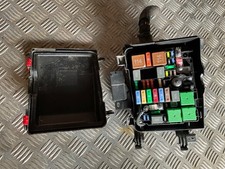 Peugeot Expert Vivaro Dispatch ProAce MK3 2.0 HDi Engine Bay Fuse Relay Box #P