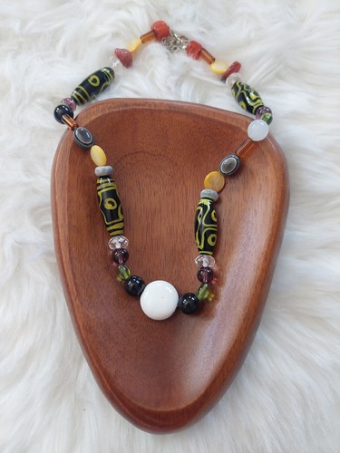 Collier fait main perles verre - main,