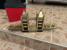 Cave à liqueur London Bridge