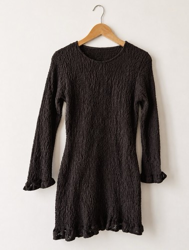 Maje robe noire tissu texturé