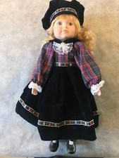 ANCIENNE POUPEE PORCELAINE