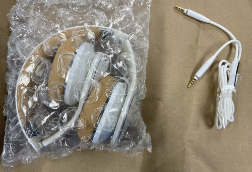 Samsung level headphones - level, on