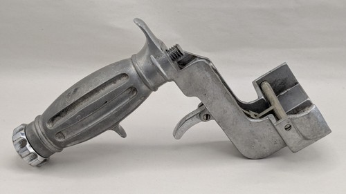 Poignée revolver grip avec