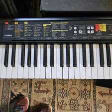 Yamaha PSR-F52 - Clavier