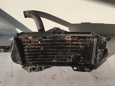 UN RADIATEUR 422170-6210