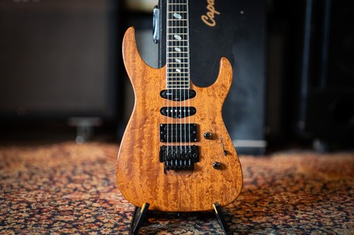 Caparison dellinger - dellinger, –