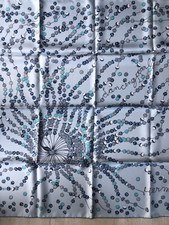 Foulard carré Hermès soie