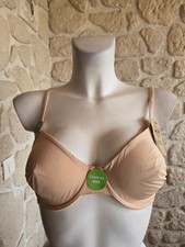 Soutien gorge peau modèle