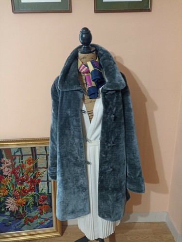 Manteau fausse fourrure - manteau,