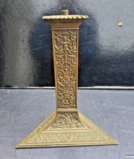 PIED LAMPE BRONZE PATINÉ STYLE RENAISSANCE SCULPTÉ SCÈNES