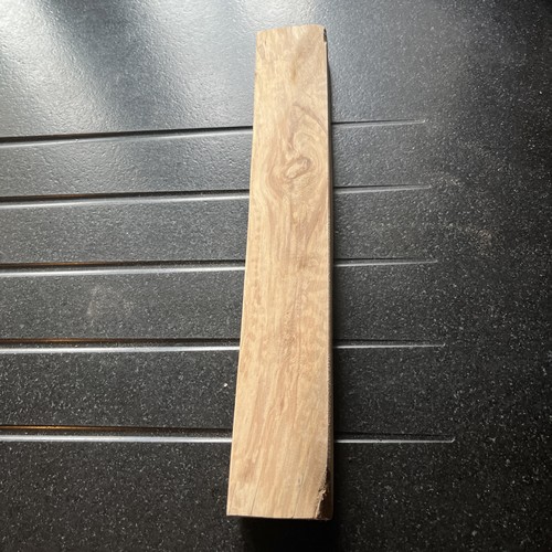 Bois fruitier ébénisterie - de,