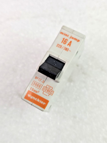 Vynckier mini jump 16a u - no, 17-u
