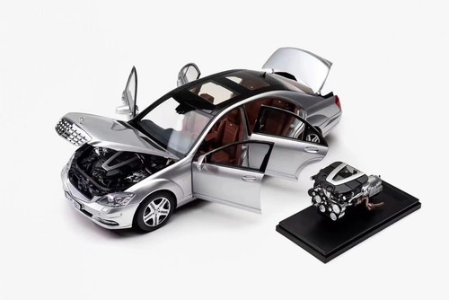 Motorhelix mercedes benz - 1/18,