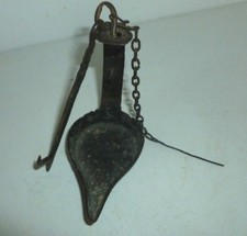 PETITE LAMPE A HUILE EN FER