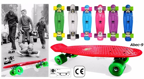 Rétro skateboard crâne - rétro,