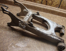 1998 Yamaha Blaster YFS200 YFS 200 ATV Rear Swingarm Swing Arm Pivot Carrier 98