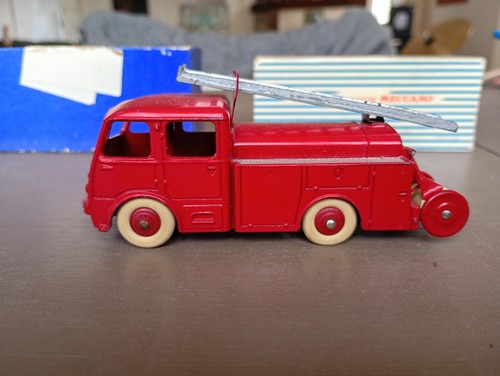 Dinky toys fourgon incendie - dinky,