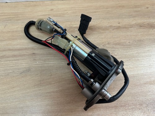 Une pompe essence fuel pump - pompe,