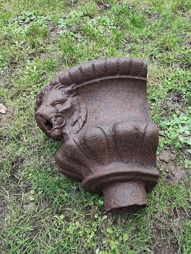 Receptacle corner gutter cast - receptacle,