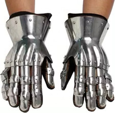 Paire de gants d'armure