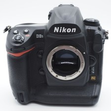 Nikon  D3S w/ 24135 shots 676728