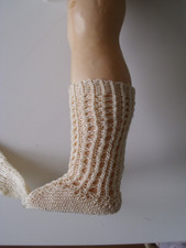 Poupée ancienne : chaussettes