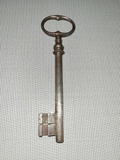 CLE ANCIENNE DE  PORTAIL FER