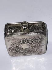 Ancienne petite boite à