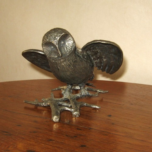 Chouette étain ailes - , ouvertes