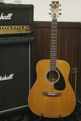 Rare guitare acoustique yamaha - rare,