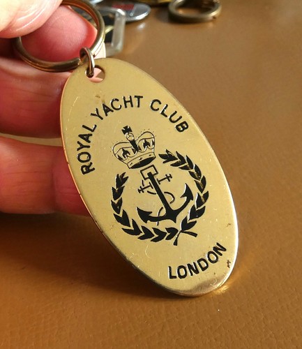 Porte clé plaque royal yacht - porte,