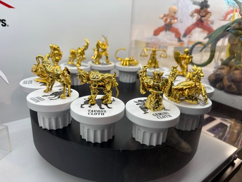 Saint cloth myth appendix gold - myth,