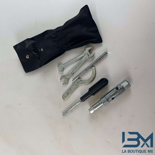 Trousse outils 125 xmax - trousse,