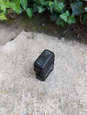 Interrupteur Hella 6FH 354.119-131 pour poids lourd camping-car agricole Tp 12V 