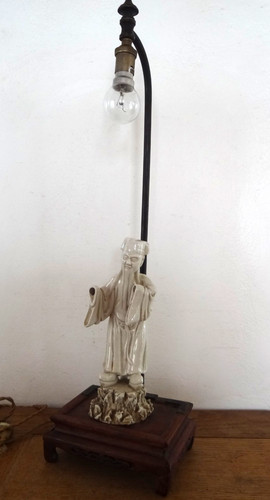 Etonnante ancienne lampe - etonnante,