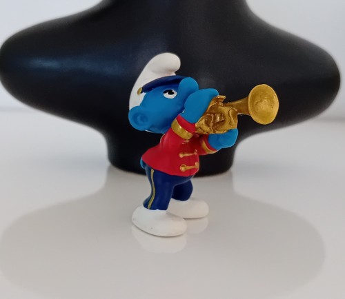 Schtroumpf joueur trompette - joueur,