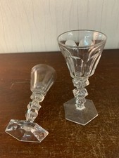 7 verres à liqueur en cristal