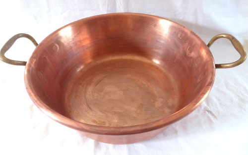 Ancienne grande bassine - , à