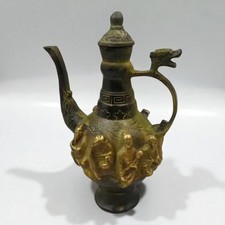 Théière ancienne en cuivre décorée personnages, style oriental, 17 cm, déco art