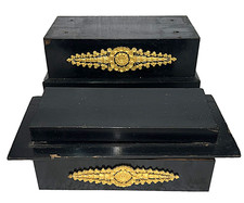 Deux éléments de pendule