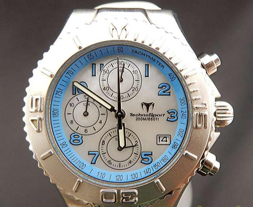 Montre analogique quartz - à,
