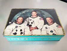 Boîte métallique ancienne