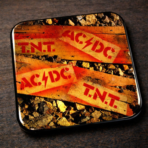 Magnet frigo tnt 5x5 cm - ac/dc,