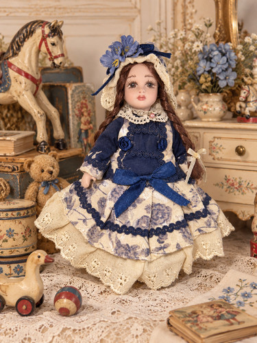 Poupée ancienne mignonnette