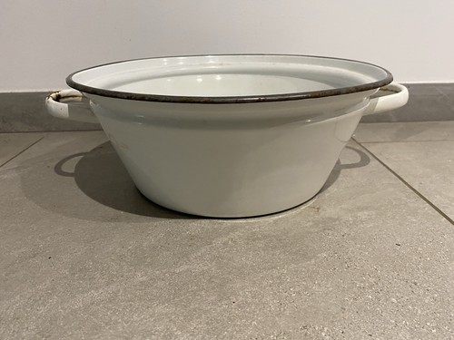 Ancienne grande bassine - grande,